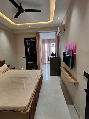 Studio Builder Floor For Rent in Sector 32