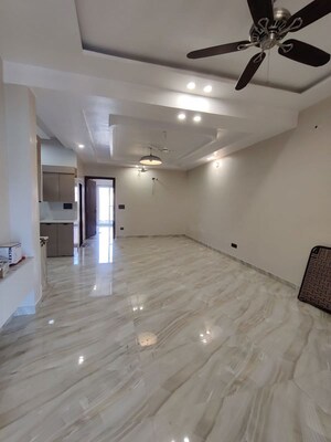 Room in 2 BHK Builder Floor at Dehradun Cantt – for Rent