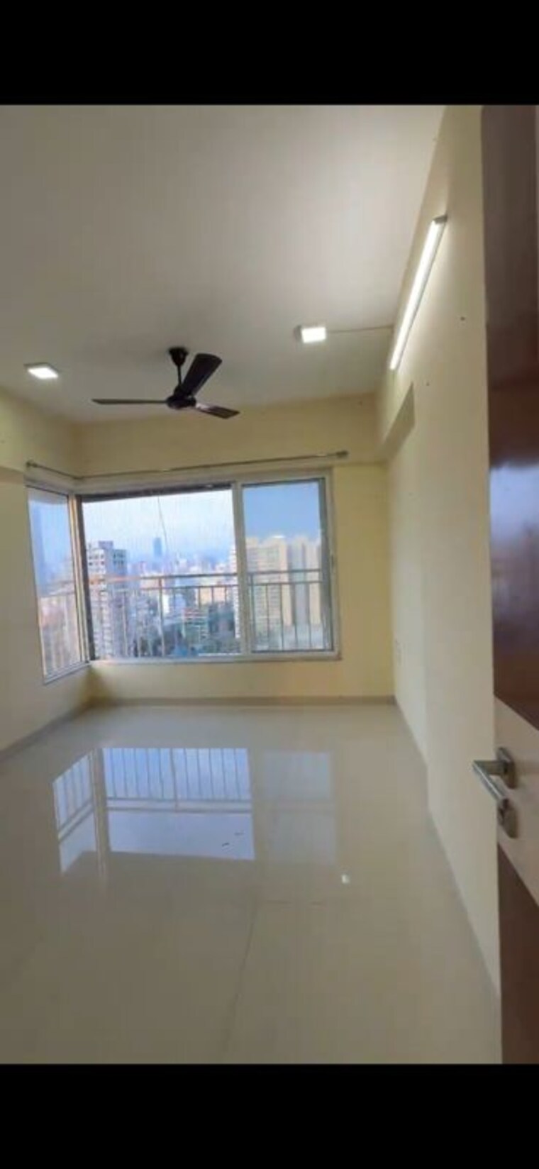 Living Room, dhoot-sky-residency-new-sonali-chsl 2 Bedroom 660 Sq.Ft. Apartment In Malad West Mumbai 10318385