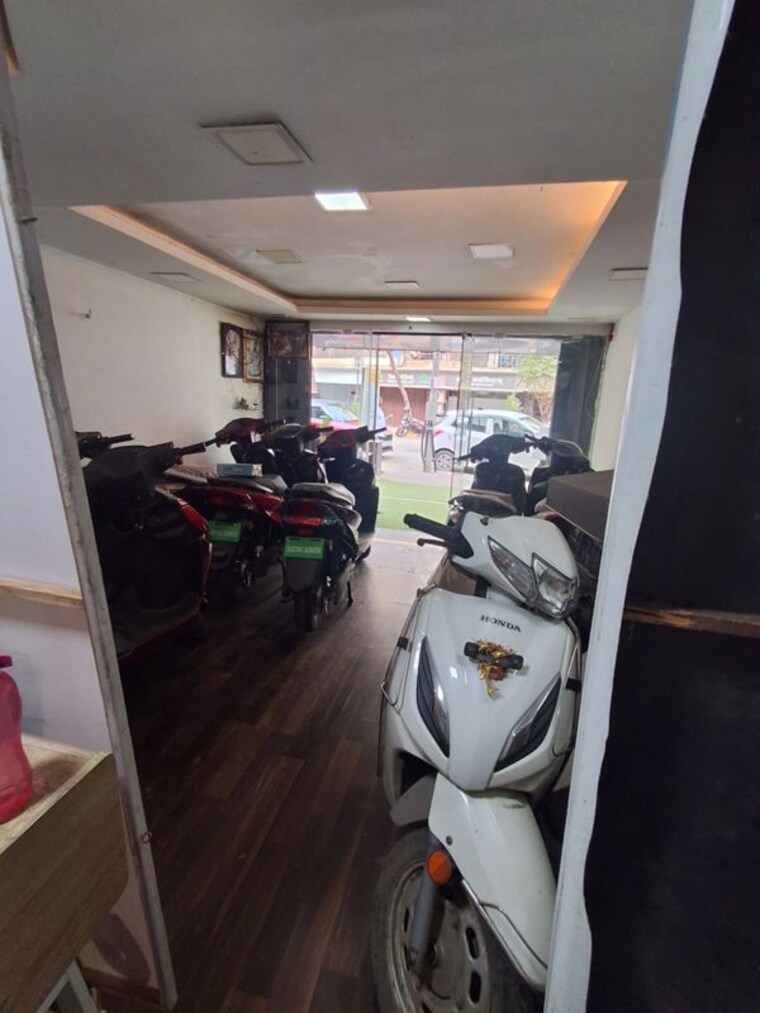 undefined, dahisar east Commercial Shop 300 Sq.Ft. In Dahisar East Mumbai 10318387