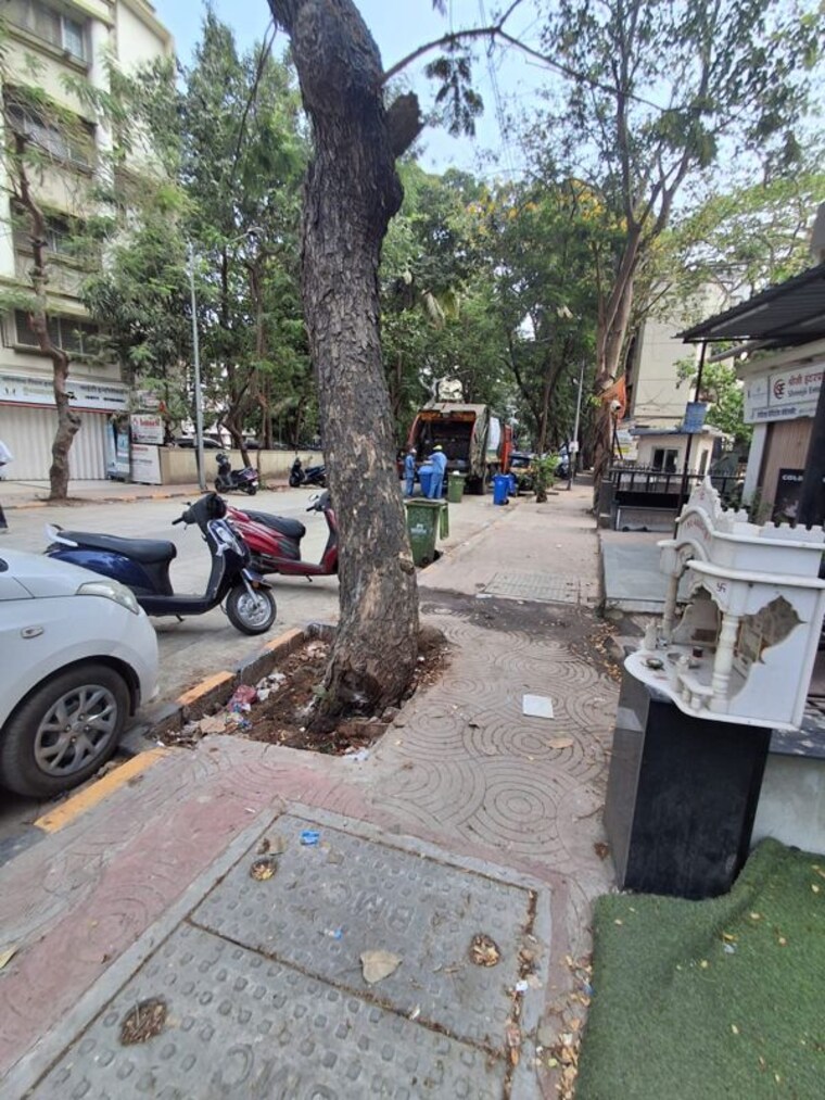  Parking, dahisar east Commercial Shop 300 Sq.Ft. In Dahisar East Mumbai 10318387