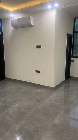 Room in 3 BHK Builder Floor at Malviya Nagar – for Sale