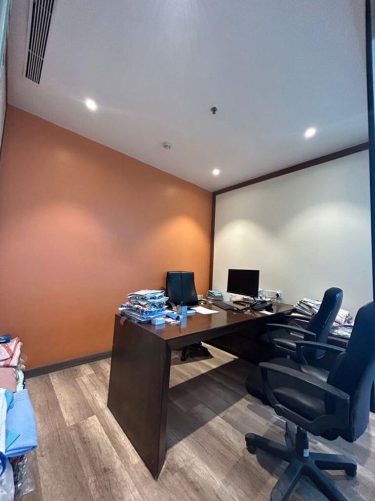 Team Area, hubtown-solaris Commercial Office Space 1150 Sq.Ft. In Andheri East Mumbai 10318408