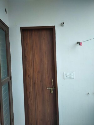 Furnished Amenities in 3 BHK Builder Floor at Sector 78 – for Rent
