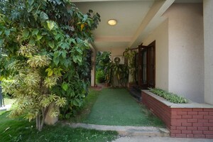 4 BHK Apartment – Garden View at Halasuru - for Rent