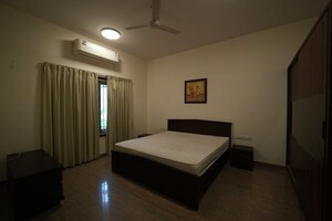 Bedroom in 4 BHK Apartment at Halasuru – for Rent