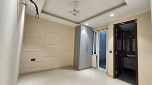 Room in 2 BHK Builder Floor at Saket – for Rent