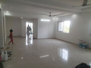 Room in 3 BHK Apartment at Niharika Gateway, Manikonda – for Rent