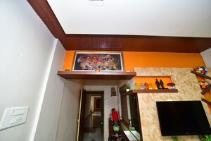Furnished Amenities in 2 BHK Apartment at Vishal Nagar – for Rent