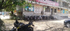 Parking in  Showroom at Azadpur – for Rent