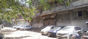 Parking in  Showroom at Azadpur – for Rent