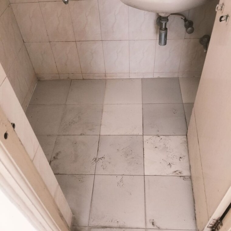 Bathroom, bramha-aangan 1 Bedroom 600 Sq.Ft. Apartment In Salunkhe Vihar Society Pune 10318450