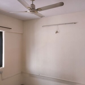 Room in 1 BHK Apartment at Bramha Aangan, Salunkhe Vihar Society – for Rent