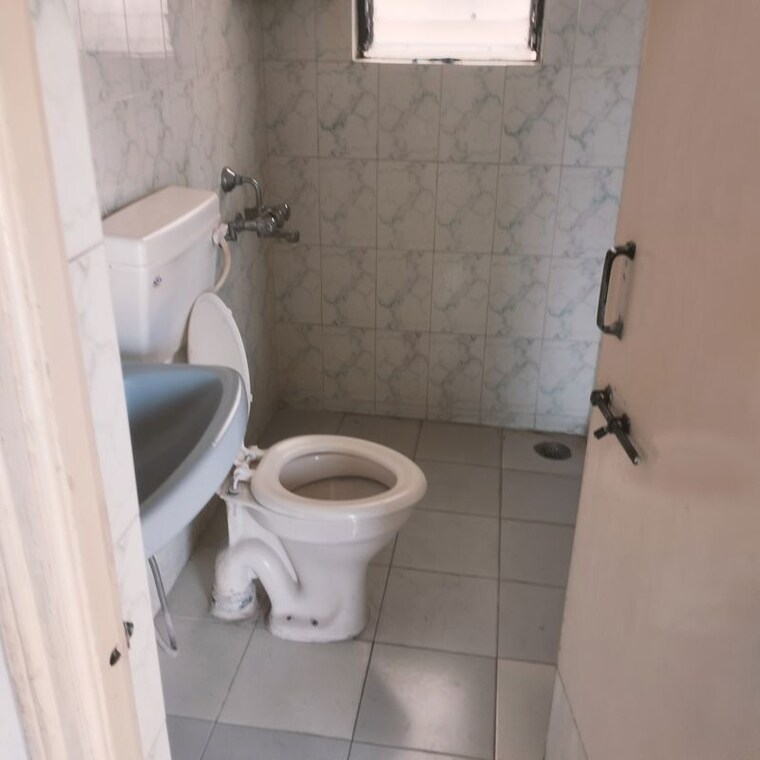 Bathroom, bramha-aangan 1 Bedroom 600 Sq.Ft. Apartment In Salunkhe Vihar Society Pune 10318450