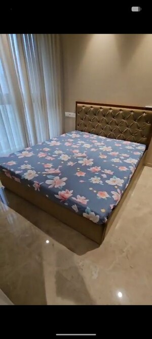 Bedroom in 1 BHK Apartment at Hiranandani Regent Hill, Powai – for Rent