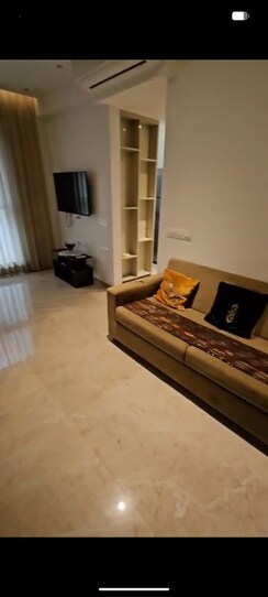 1 BHK Apartment For Rent in Hiranandani Regent Hill