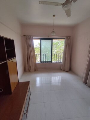 Living Room in 1 BHK Apartment at Maker Tower, Cuffe Parade – for Rent