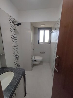 Bathroom in 1 BHK Apartment at Maker Tower, Cuffe Parade – for Rent