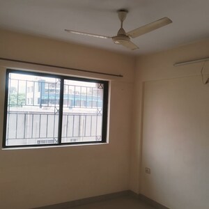 Room in 2 BHK Apartment at Oxford Elegance Apartment Condominium, Wanowrie – for Rent
