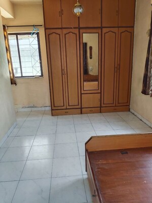 Room in 2 BHK Apartment at Wakadewadi – for Rent