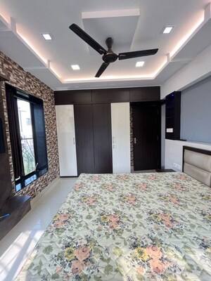 Bedroom in 2 BHK Apartment at Panorama Heights, Andheri West – for Rent