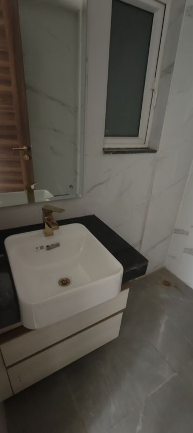 Bathroom, smart-world-orchard 3 Bedroom 1712 Sq.Ft. Apartment In Sector 61 Gurgaon 10318560