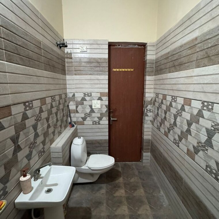 Kitchen, new industrial township 2 3 Bedroom 1620 Sq.Ft. Independent House In New Industrial Township 2 Faridabad 10318608