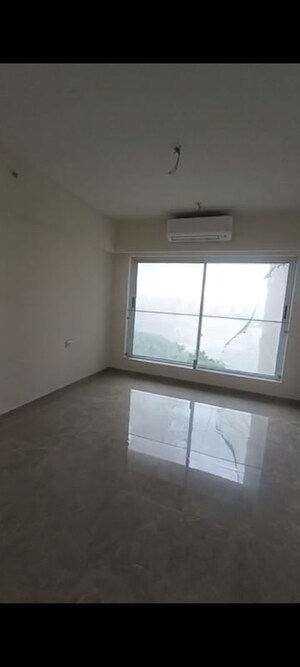 Room in 4 BHK Apartment at LnT Elixir Reserve, Powai – for Rent