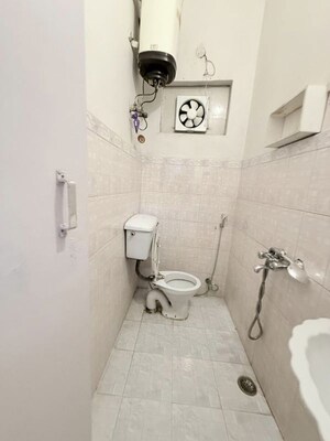 Bathroom in 1 BHK Independent House at Masjid Moth – for Rent