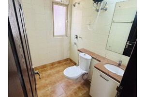 Bathroom in 3 BHK Builder Floor at Unitech Woodstock Floors, Sector 50 – for Rent