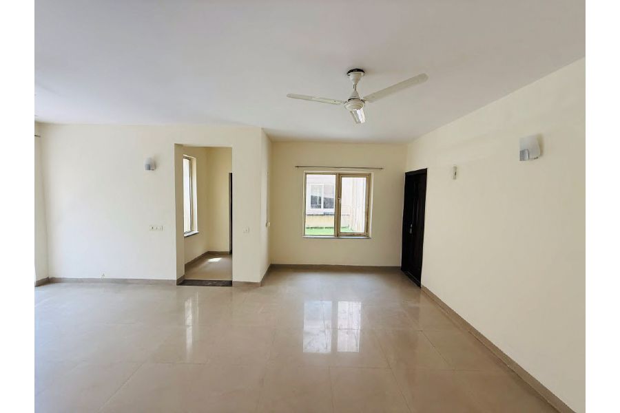 3 BHK 1300 Sq.Ft. Builder Floor in Unitech Woodstock Floors