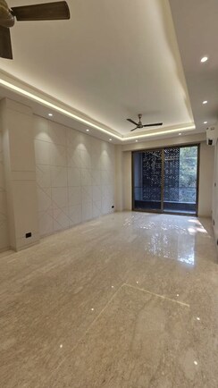4 BHK + Servant Room Builder Floor For Sale in Green Park Extension