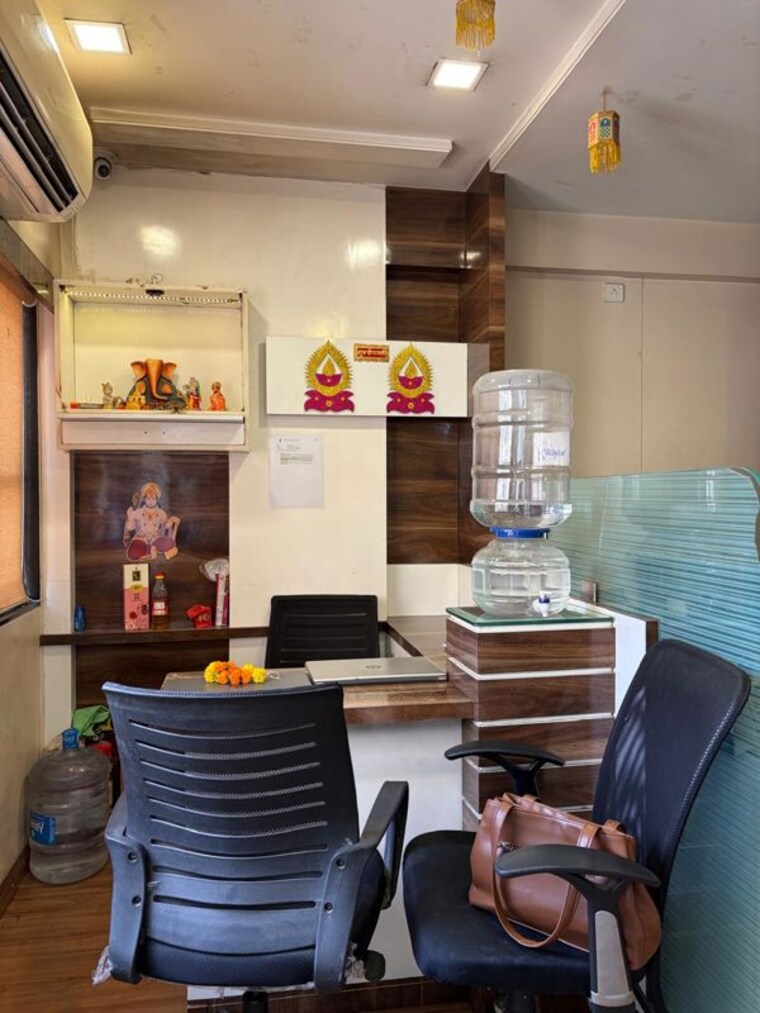 Team Area, vashi sector 17 Commercial Office Space 480 Sq.Ft. In Vashi Sector 17 Navi Mumbai 10318657