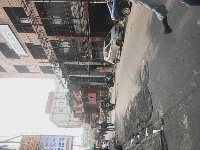 Exterior View, new market Commercial Showroom 1800 Sq.Ft. In New Market Kolkata 10318670
