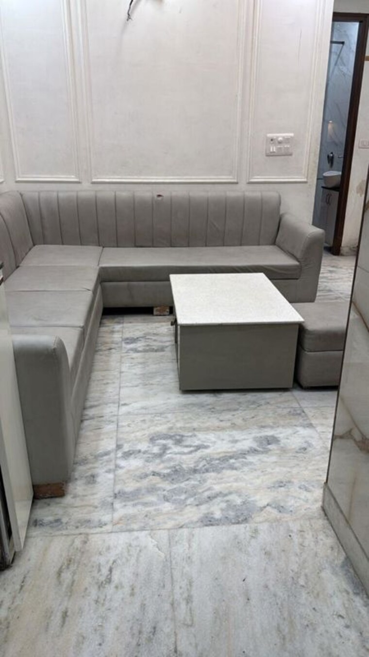 Kitchen, shalimar bagh 1 Bedroom 600 Sq.Ft. Builder Floor In Shalimar Bagh Delhi 10318691