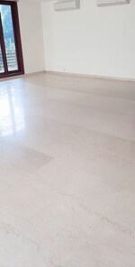 5 BHK + Servant Room,Store Room 800 Sq.Yd. Builder Floor in Panchsheel Park