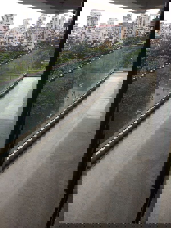 4 BHK 3800 Sq.Ft. Apartment in Kalpataru Solitaire