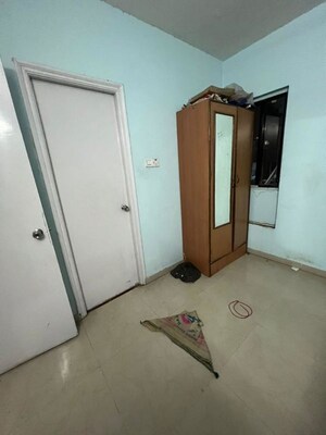 Room in 2 BHK Apartment at Lunkad Garden, Viman Nagar – for Sale