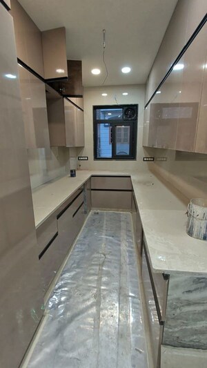 Kitchen in 2 BHK Builder Floor at Pitampura – for Rent