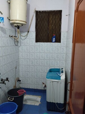 Bathroom in 1 BHK Apartment at Bhogal – for Rent