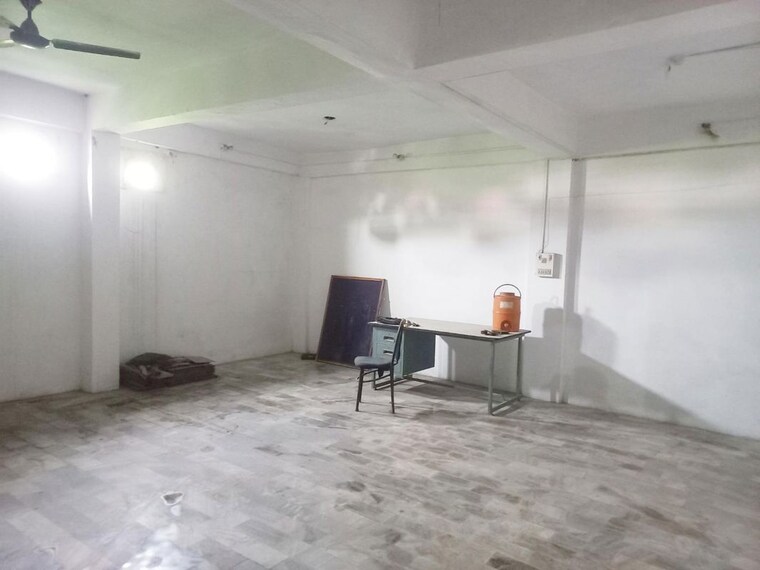  Parking, goel-palace Commercial Office Space 600 Sq.Ft. In Indira Nagar Lucknow 10318796