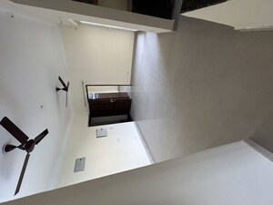 Room in 3 BHK Apartment at Paramount Floraville, Sector 137 – for Rent