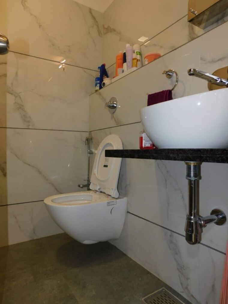 Bathroom, shubham-trident 3.5 Bedroom 1560 Sq.Ft. Apartment In Chembur Mumbai 10318810