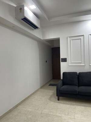 Room in 2 BHK Apartment at Lodha Amara, Kolshet Road – for Sale