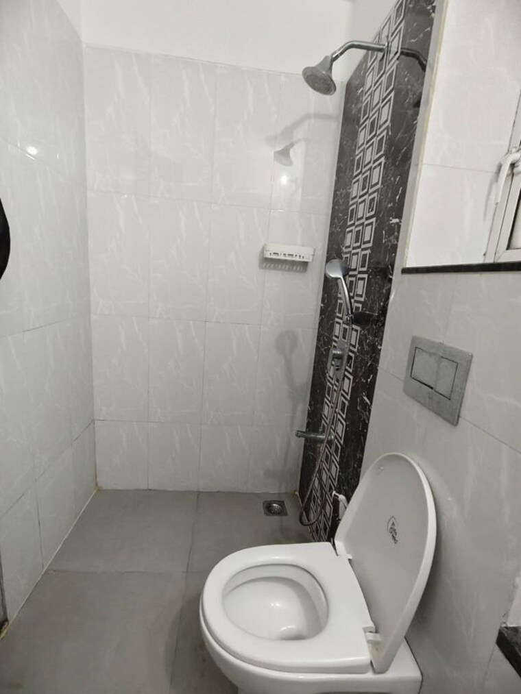 Bathroom, omkar-ananta 2 Bedroom 1000 Sq.Ft. Apartment In Goregaon East Mumbai 10318827
