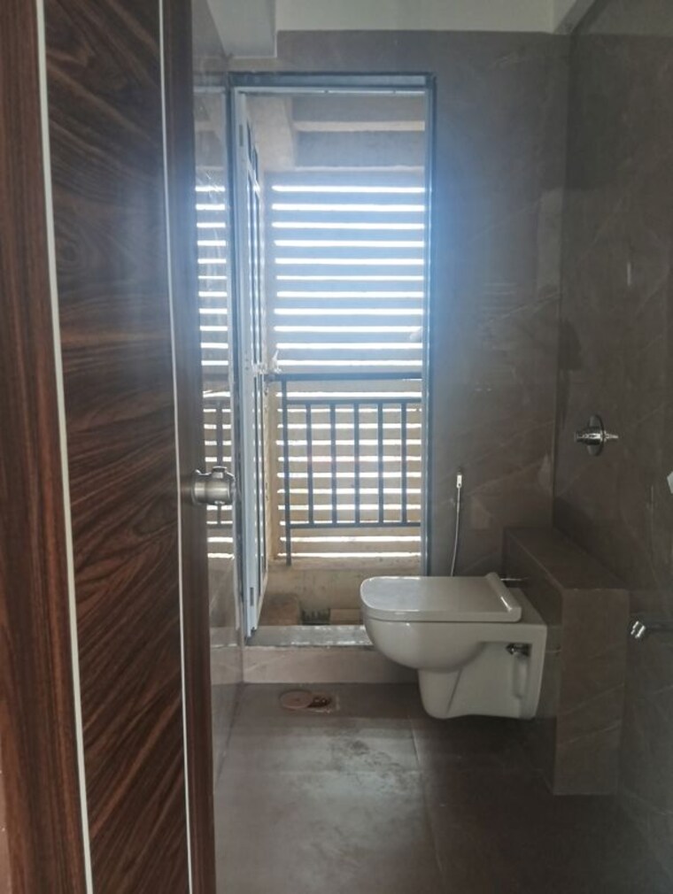 Attached Bathroom, innovative-icon 2 Bedroom 1050 Sq.Ft. Apartment In Taloja Panchanand Navi Mumbai 10318802