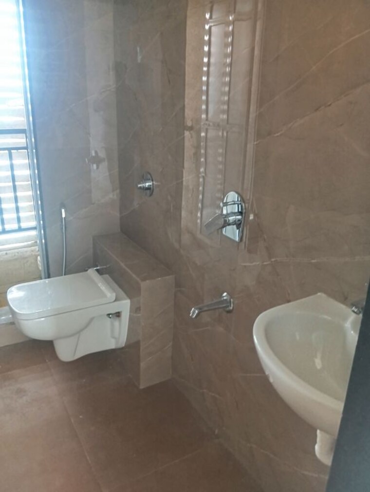 Attached Bathroom, innovative-icon 2 Bedroom 1050 Sq.Ft. Apartment In Taloja Panchanand Navi Mumbai 10318802