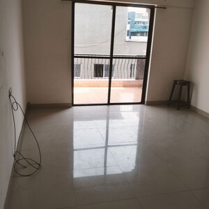 Room in 3 BHK Apartment at Kolte Patil Green Acre, Salunkhe Vihar Society – for Rent