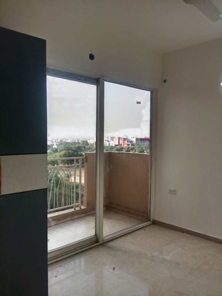 Room, mahagun-my-woods 2.5 Bedroom 1110 Sq.Ft. Apartment In Sector 16c Greater Noida Greater Noida 10318881