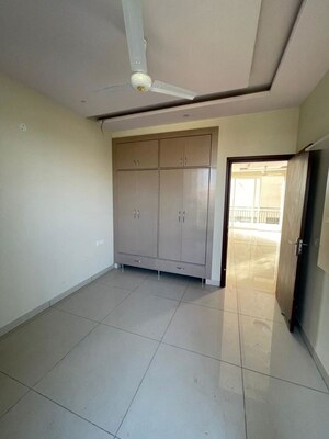 Room in 3 BHK Apartment at SBP Gateway Of Dreams, Dhakoli – for Rent